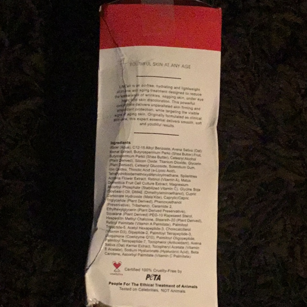 Anti-Aging Skincare Serum - Red and White - Picture 3 of 4